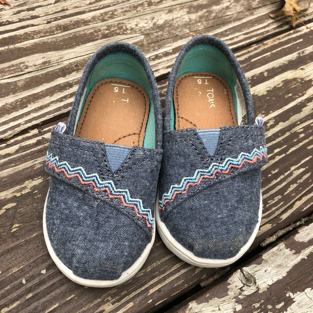 Tiny Toms Chambray + Zig Zag Shoes